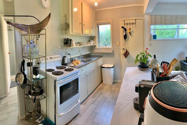 Photo of property in 35 Tahuna Road, Paihia, 0200