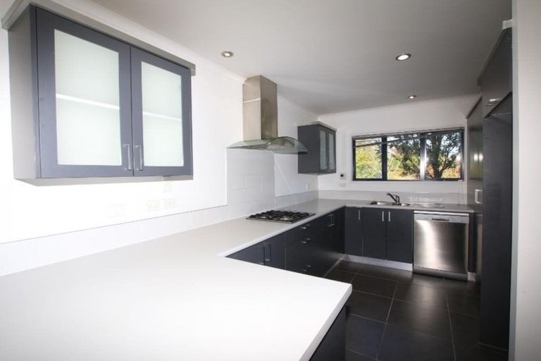 Photo of property in 17 Candlestick Place, Oteha, Auckland, 0632