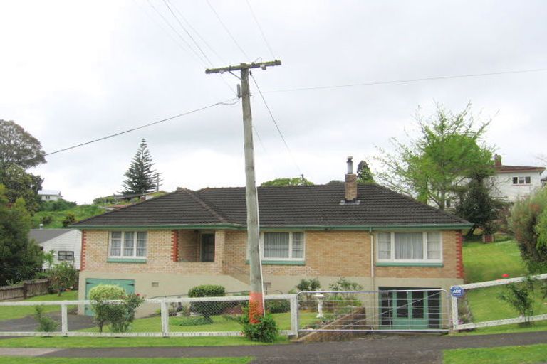 Photo of property in 12 Nahum Street, Paeroa, 3600