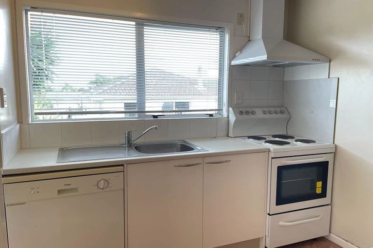 Photo of property in 73 Alabaster Drive, Papatoetoe, Auckland, 2025