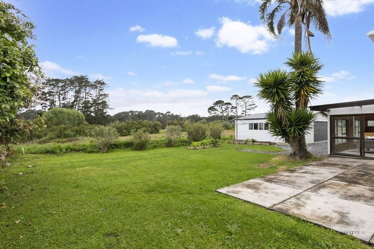 Photo of property in 40 Shaw Road, Oratia, Auckland, 0604