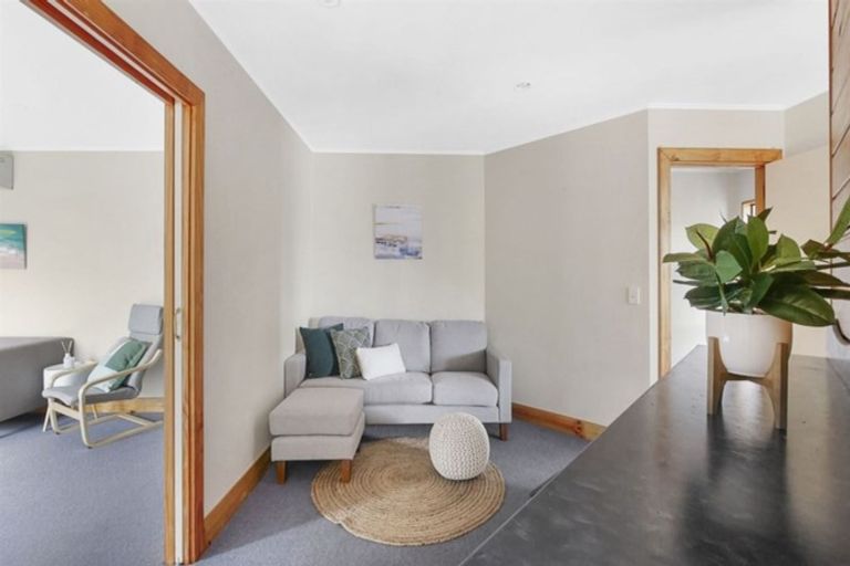 Photo of property in 36 Orlando Crescent, Waimairi Beach, Christchurch, 8083