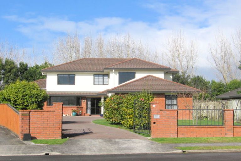 Photo of property in 18 Longwood Place, Harrowfield, Hamilton, 3210