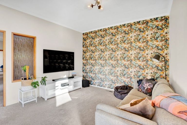 Photo of property in 28 Pararewa Drive, Whalers Gate, New Plymouth, 4310