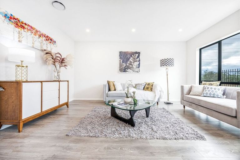 Photo of property in 82 Tir Conaill Avenue, Flat Bush, Auckland, 2019