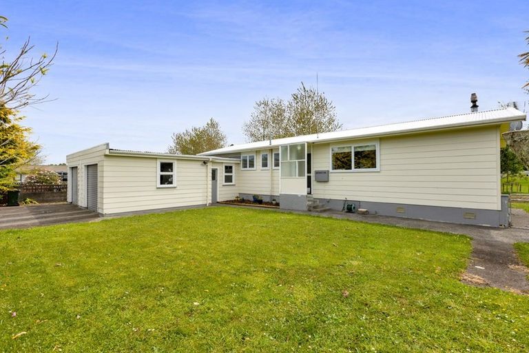Photo of property in 8 Karaka Street, Inglewood, 4330