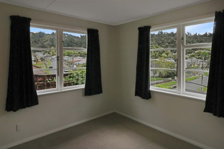 Photo of property in 5 Delaney Drive, Stokes Valley, Lower Hutt, 5019