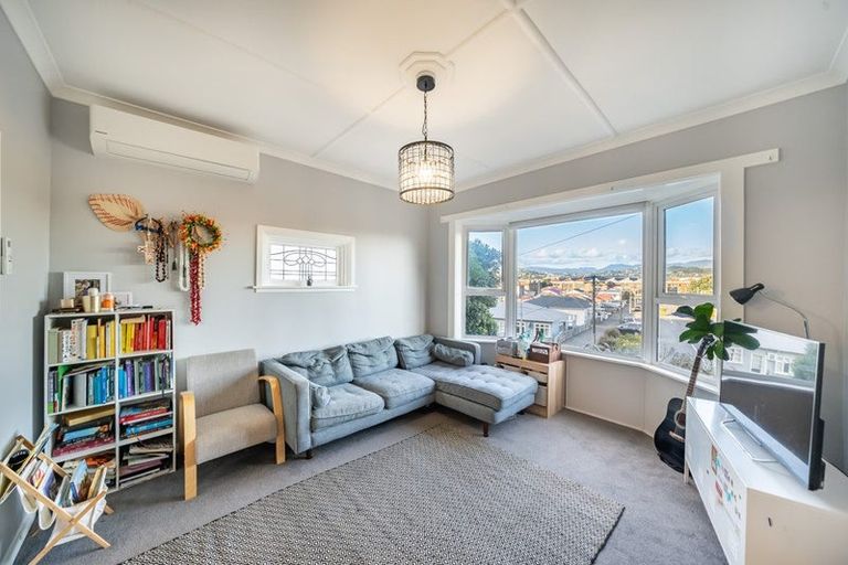 Photo of property in 26 Queens Drive, Kilbirnie, Wellington, 6022