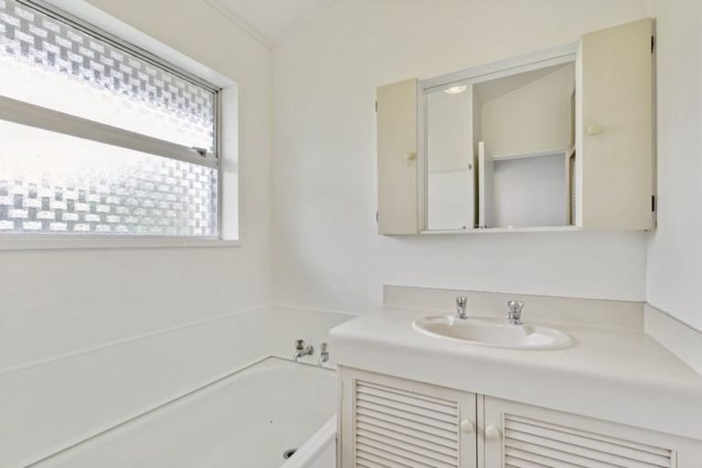 Photo of property in 148 Kingswood Road, Brookfield, Tauranga, 3110