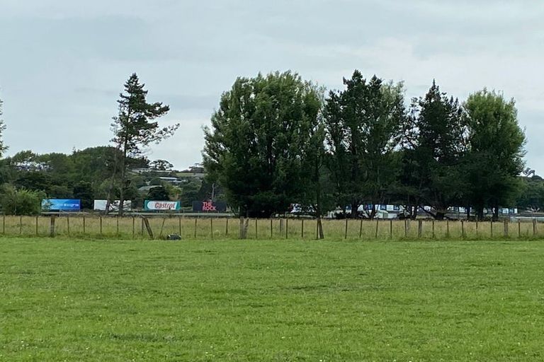 Photo of property in 156 Kawakawa Road, Feilding, 4775