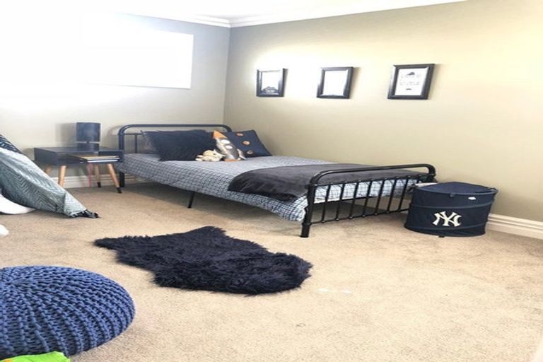 Photo of property in 39 Headland Drive, Long Bay, Auckland, 0630