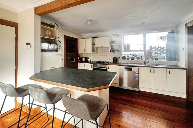 Photo of property in 7 Lyndhurst Street, Takaro, Palmerston North, 4412