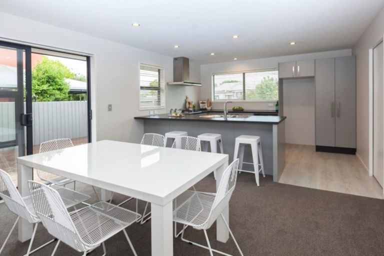 Photo of property in 45 Woodville Street, Edgeware, Christchurch, 8013