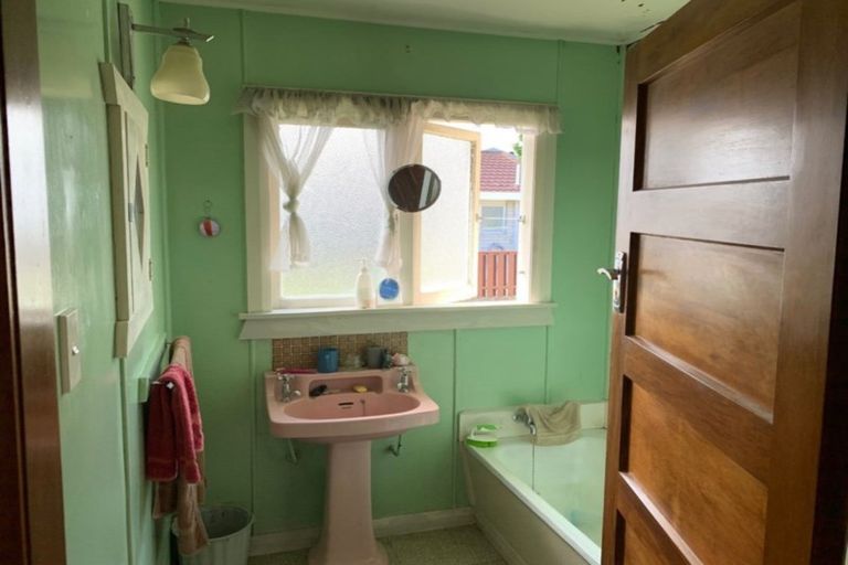 Photo of property in 11 Trafalgar Street, Dannevirke, 4930