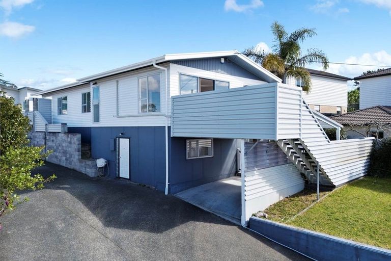 Photo of property in 3 Spargo Road, Massey, Auckland, 0614