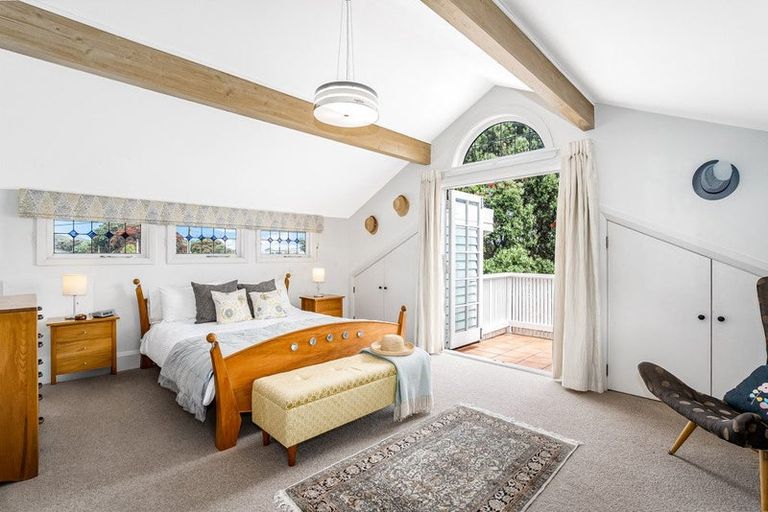 Photo of property in 61 Oroua Street, Eastbourne, Lower Hutt, 5013