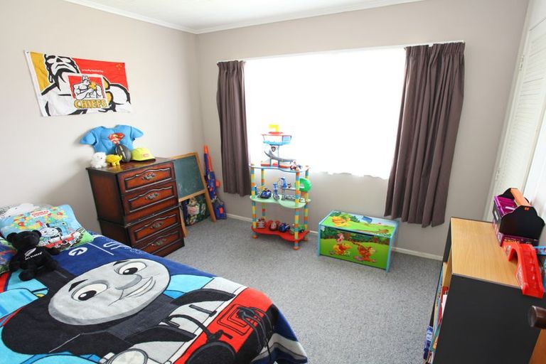 Photo of property in 45 Odlin Crescent, Nawton, Hamilton, 3200