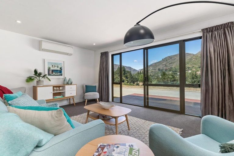 Photo of property in 2/4 Redfern Terrace, Arthurs Point, Queenstown, 9371
