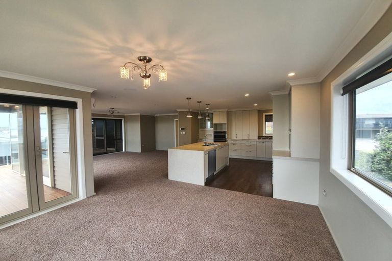 Photo of property in 49a Torkar Road, Clarks Beach, 2122