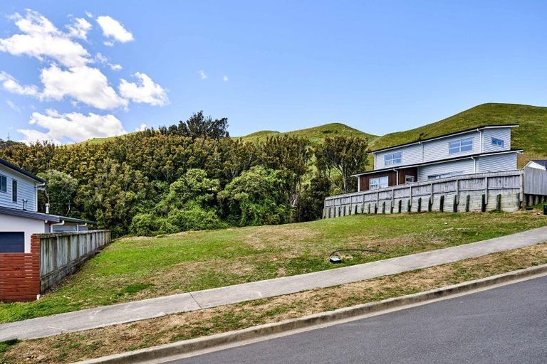 Photo of property in 13 Crompton Avenue, Churton Park, Wellington, 6037