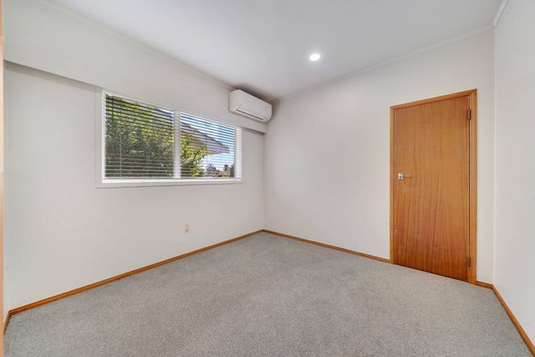 Photo of property in 20 Sunnypark Avenue, Rosehill, Papakura, 2113