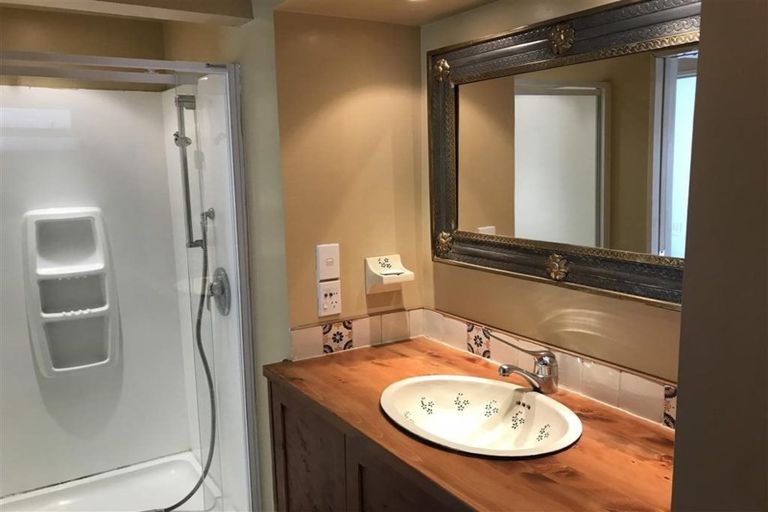 Photo of property in 9 Ford Road, Opawa, Christchurch, 8023