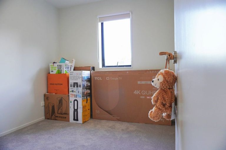 Photo of property in 4 Lawson Creek Street, Massey, Auckland, 0614