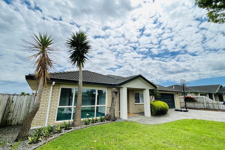 Photo of property in 7 Nier Place, East Tamaki Heights, Auckland, 2016