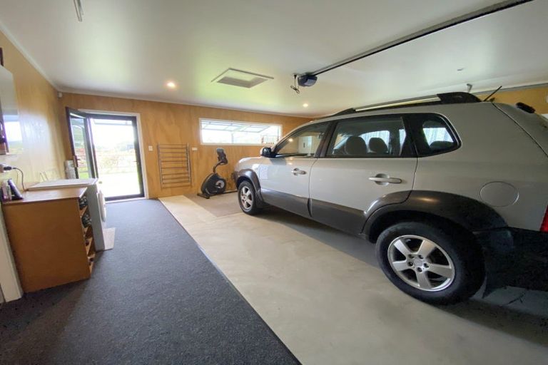 Photo of property in 152 Gladstone Road, Levin, 5571