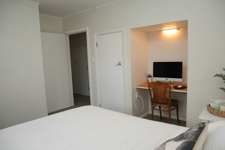 Photo of property in 21 Mazengarb Road, Paraparaumu Beach, Paraparaumu, 5032