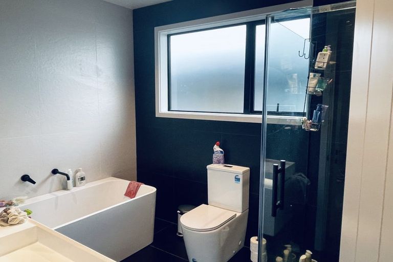 Photo of property in 1 Picnic Point Road, Hobsonville, Auckland, 0616