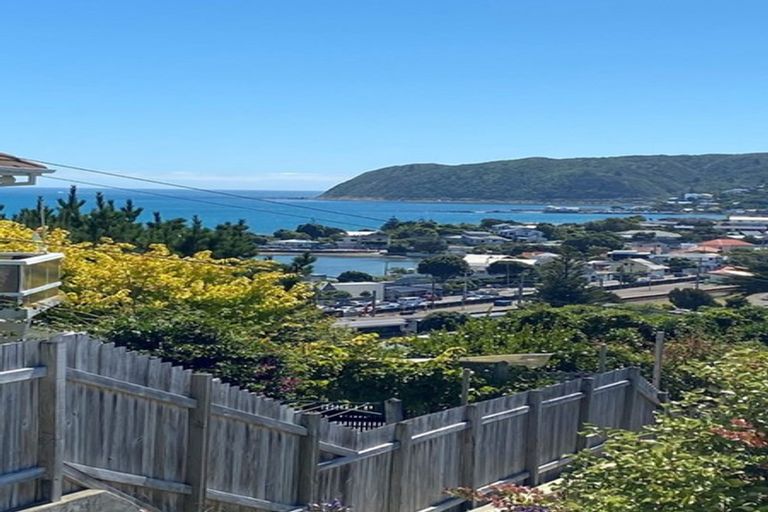 Photo of property in 24 Taupo Crescent, Plimmerton, Porirua, 5026