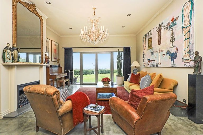 Photo of property in 137 Blackbarn Road, Havelock North, 4294