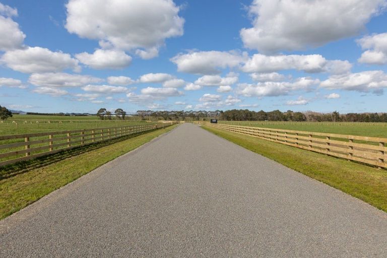 Photo of property in 11 Tirohanga Lane, Aorangi, 4775