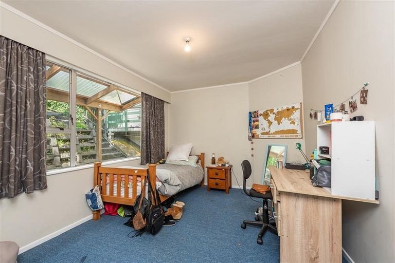 Photo of property in 137 Kelburn Parade, Kelburn, Wellington, 6012