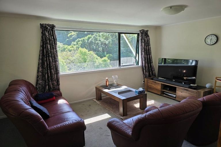 Photo of property in 24 Silverstream Road, Crofton Downs, Wellington, 6035