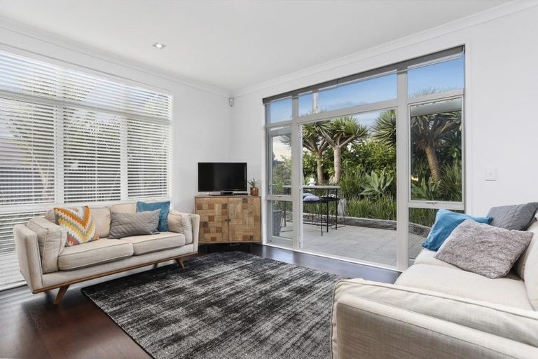 Photo of property in 163 Schnapper Road, Schnapper Rock, Auckland, 0632