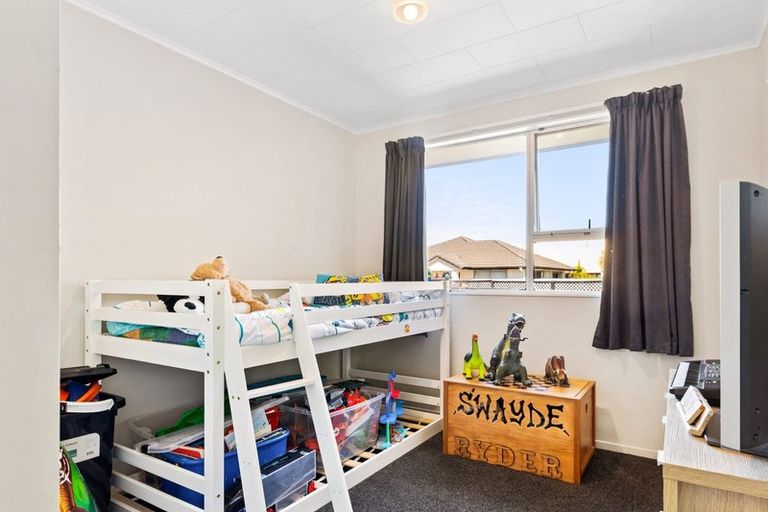 Photo of property in 46 Doment Crescent, Orewa, 0931