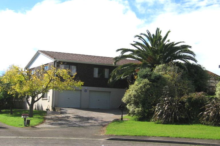 Photo of property in 7 Gardenia Grove, Half Moon Bay, Auckland, 2012