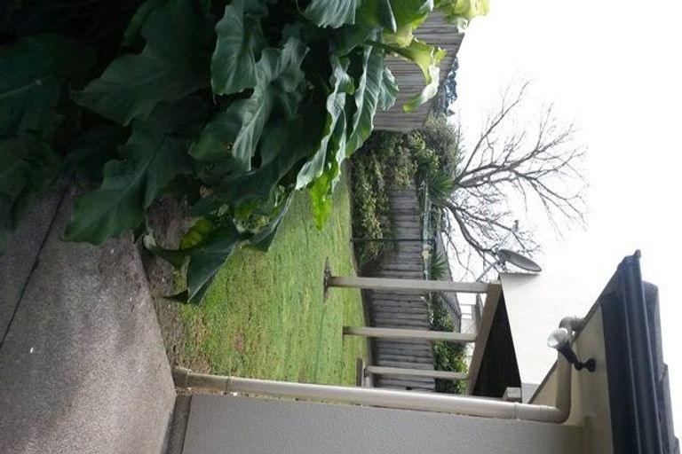 Photo of property in 33a Bronzewing Terrace, Unsworth Heights, Auckland, 0632