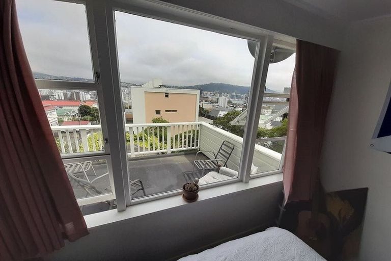 Photo of property in 16 Austin Street, Mount Victoria, Wellington, 6011