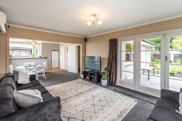Photo of property in 220 Grimseys Road, Redwood, Christchurch, 8051