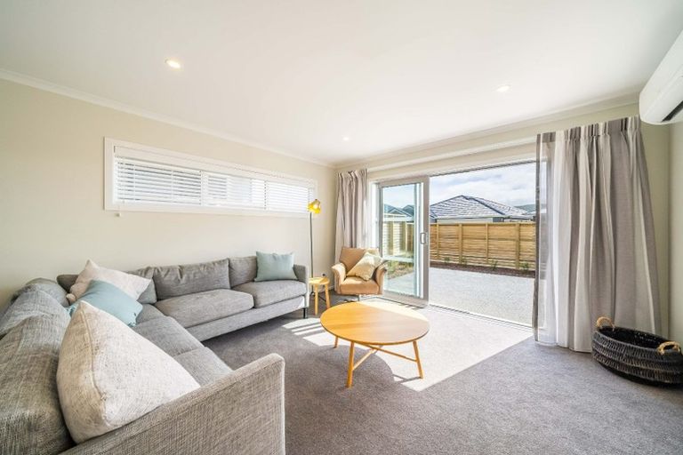 Photo of property in 4 Takapo Grove, Kelson, Lower Hutt, 5010