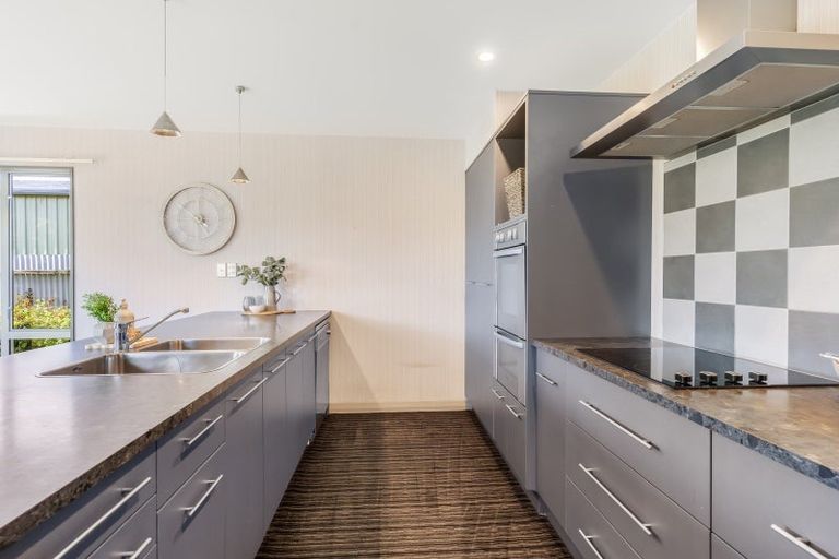 Photo of property in 64 Arthur Street, Winton, 9720