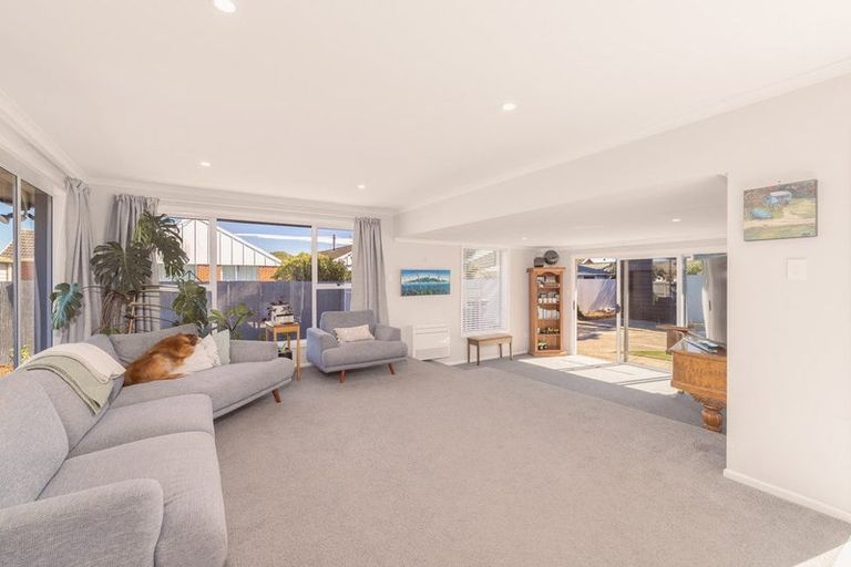 Photo of property in 20 Roberta Drive, Somerfield, Christchurch, 8024