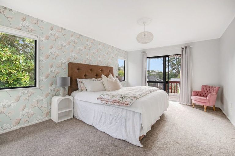 Photo of property in 2 Westminster Gardens, Unsworth Heights, Auckland, 0632