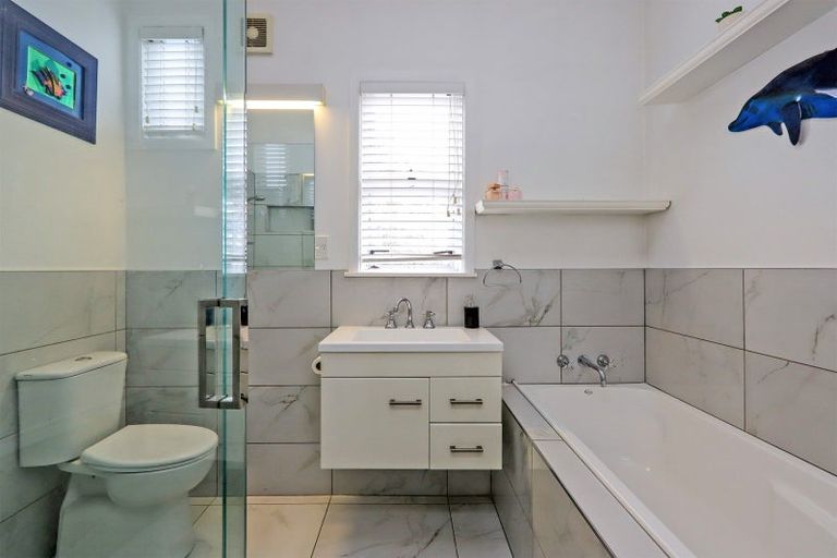 Photo of property in 26 Logan Avenue, Marewa, Napier, 4110