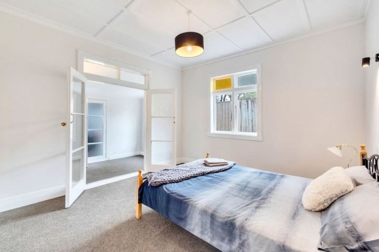 Photo of property in 21 Glendale Road, Glen Eden, Auckland, 0602