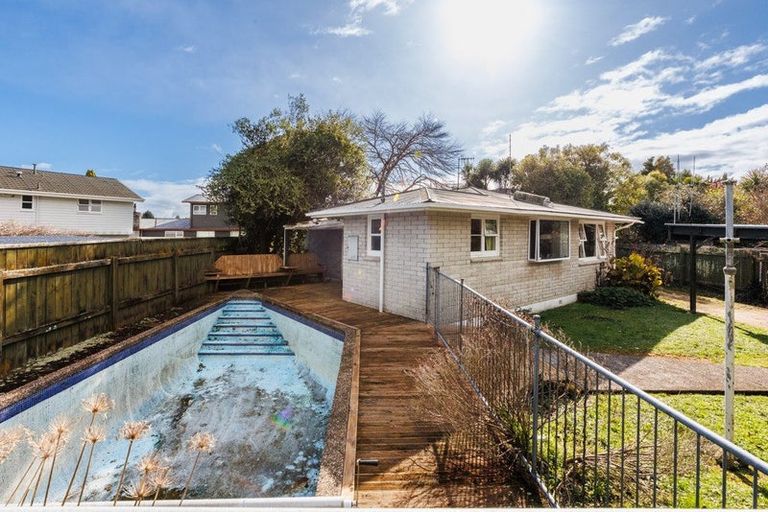 Photo of property in 95 Ruamahanga Crescent, Terrace End, Palmerston North, 4410