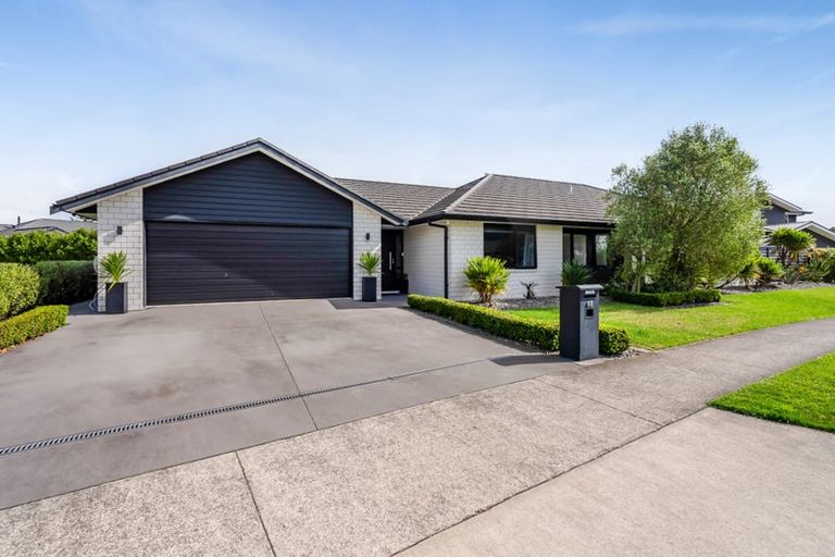 Photo of property in 65 Links Drive, Waiwhakaiho, New Plymouth, 4312